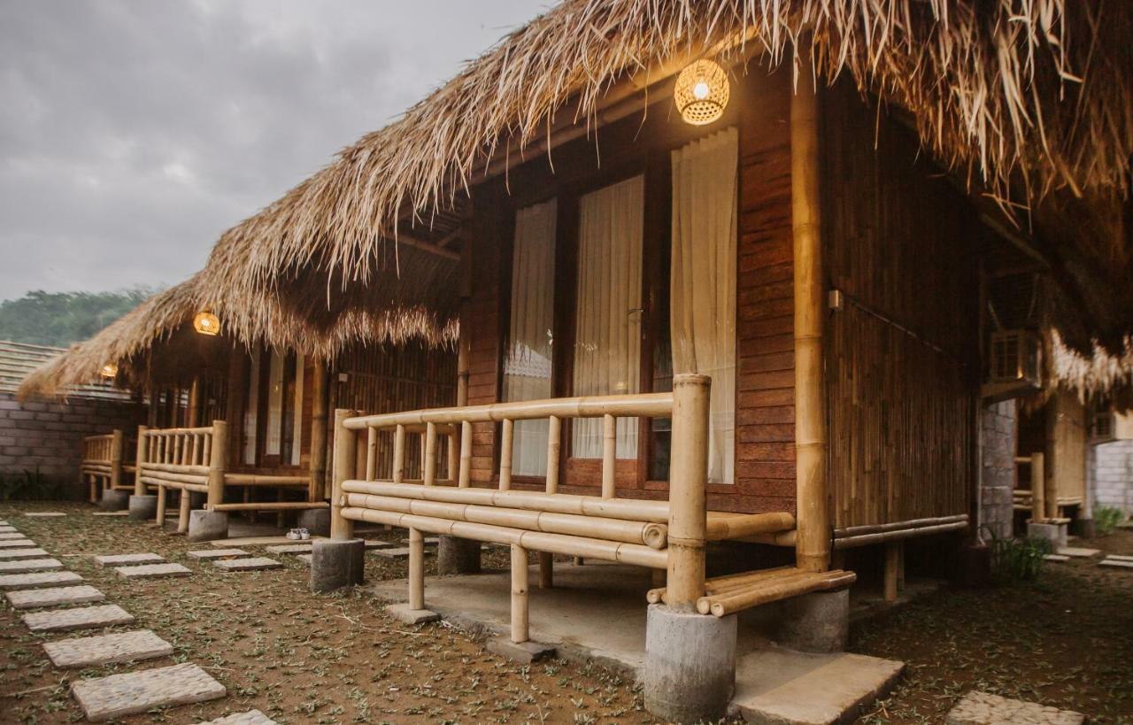Hotel The Umah Bamboo Canggu Exterior foto